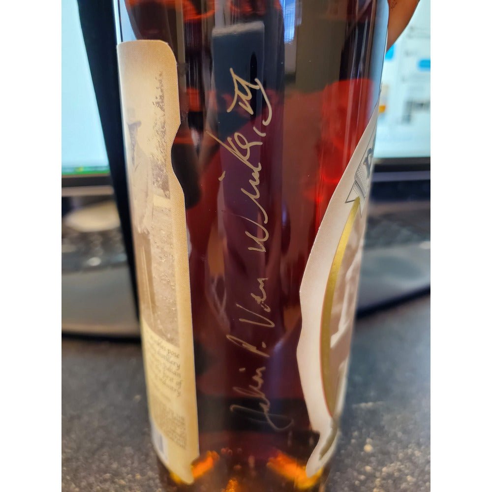 Pappy Van Winkle's Family Reserve 23 Year Old - SIGNED 2005 Gold Wax - Image 2